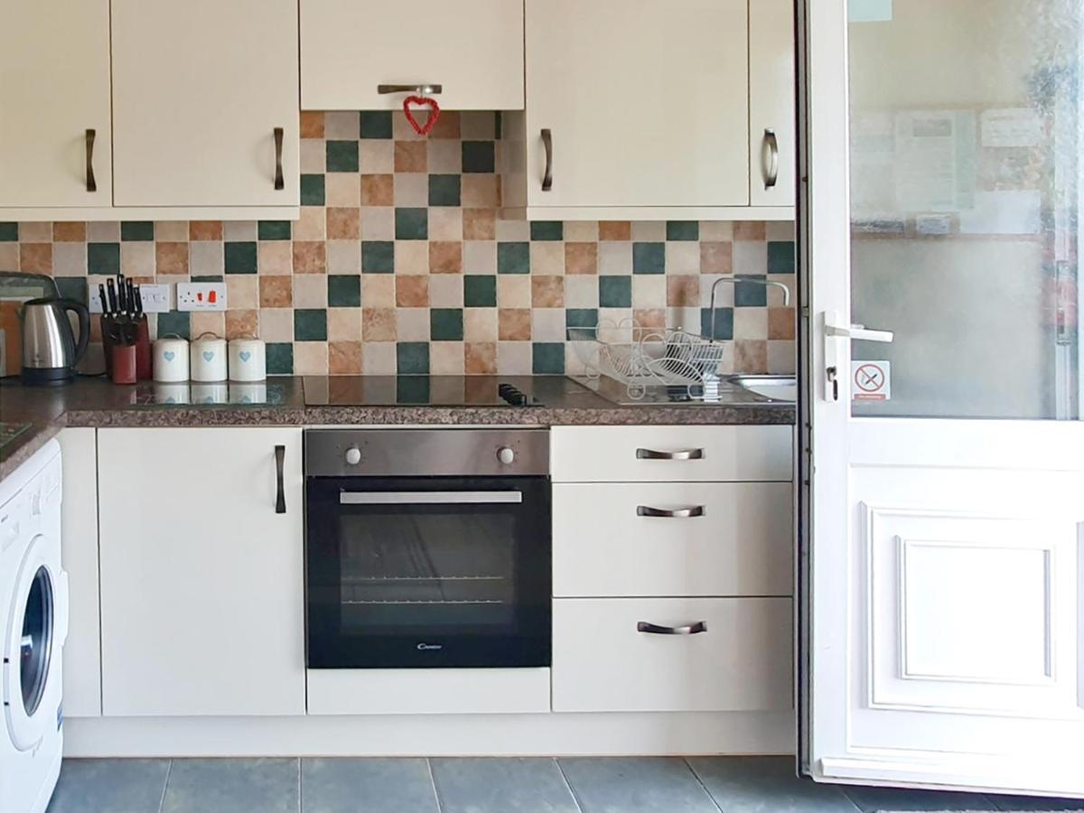 Dart Haven - Cheerful Holiday Bungalow In Galmpton 외부 사진