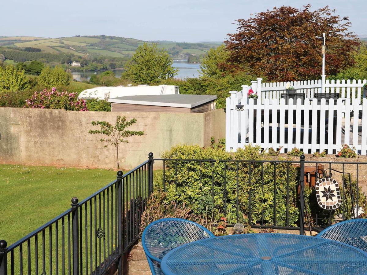 Dart Haven - Cheerful Holiday Bungalow In Galmpton 외부 사진