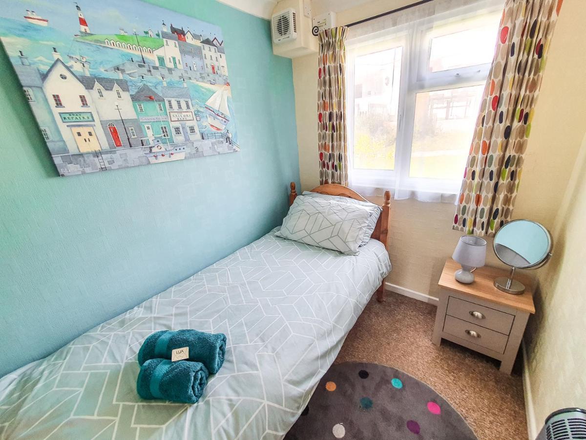Dart Haven - Cheerful Holiday Bungalow In Galmpton 외부 사진